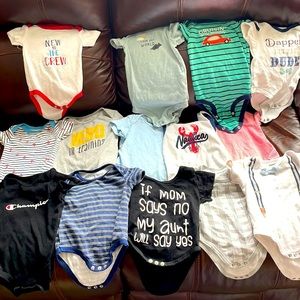 6M baby boy onesies! Almost New! 14 assorted brands!